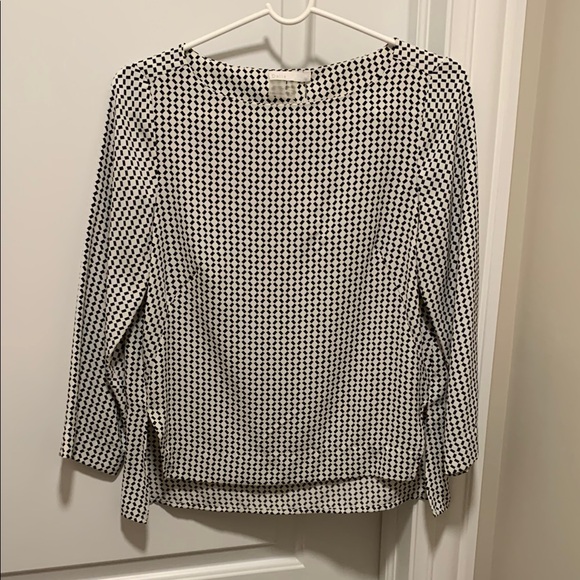 Chic Black and White Patterned Blouse - Picture 1 of 8